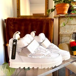 NWT White Sorel Snow Boots